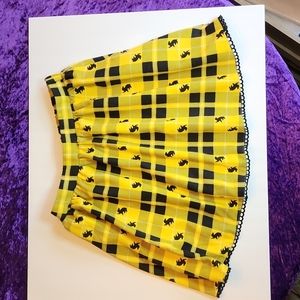 Harry Potter Hufflepuff skirt, yellow and black.